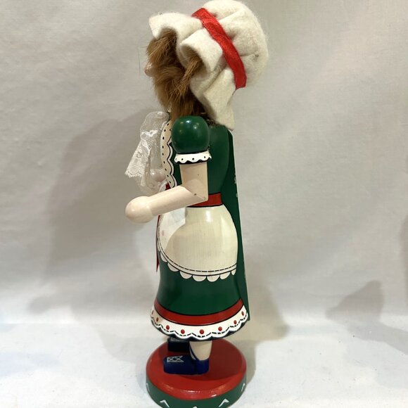 Nutcracker Village Clara Girl Green Dress 1997 Christmas Holiday Nutcracker - Picture 3 of 9